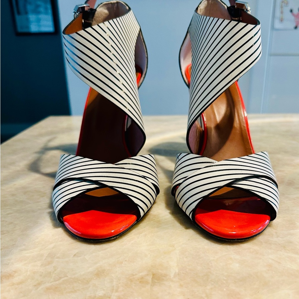Max & Co. Striped Black and White Heels with Orange Accent sz 41 / US 11.
